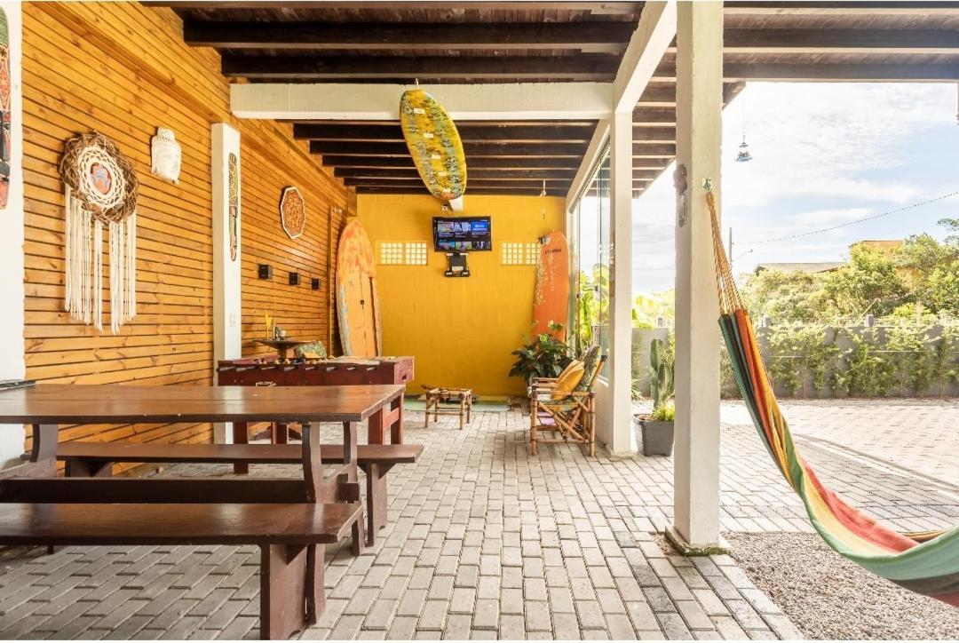 Pousada Container Amarelo Palhoça Extérieur photo